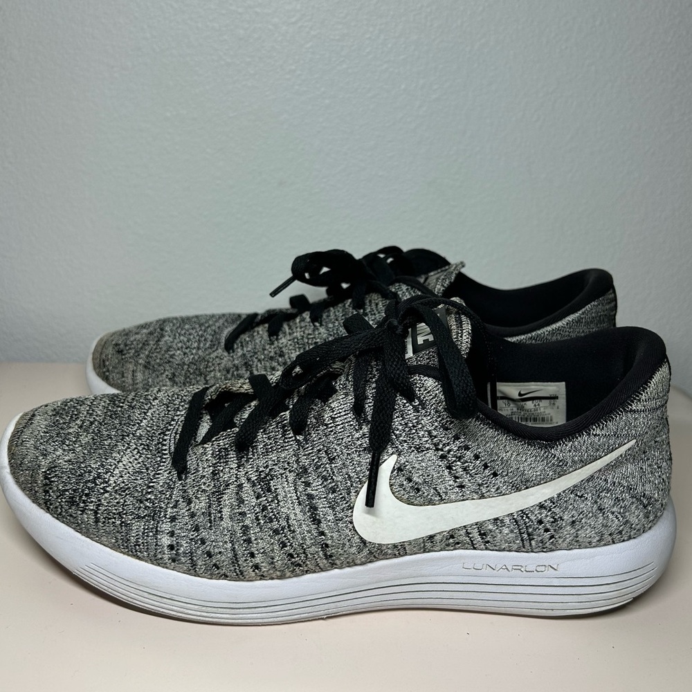 Nike LunarEpic Flyknit "Oreo" Low Athletic Running Shoes Men's Size 10 Grey
